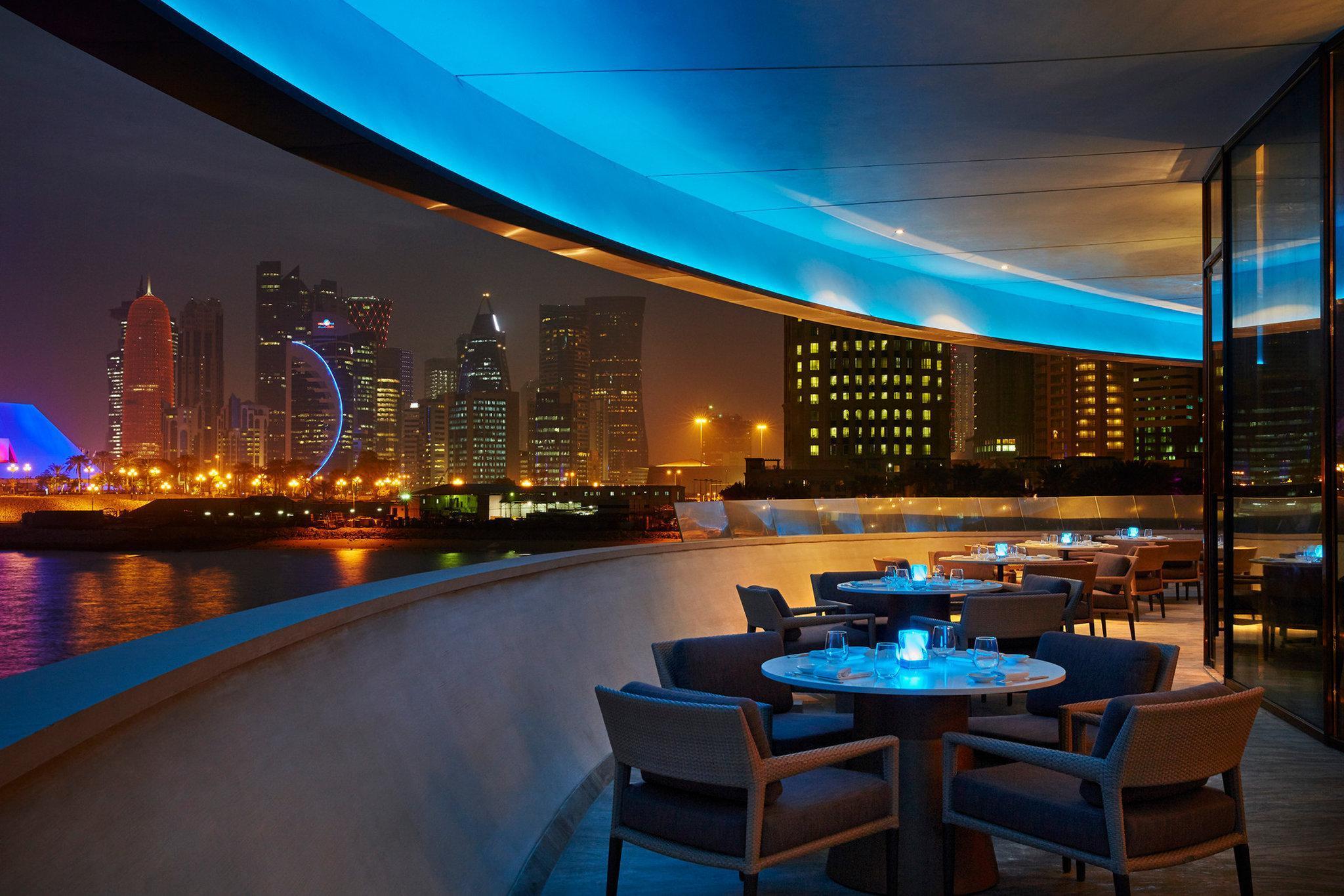 Four Seasons Hotel Doha Luaran gambar The Address Lounge at Dubai International Airport